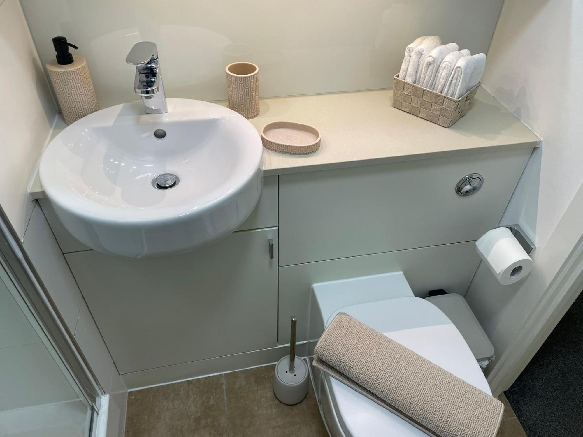 Luxury In Olympic Village Apartment *